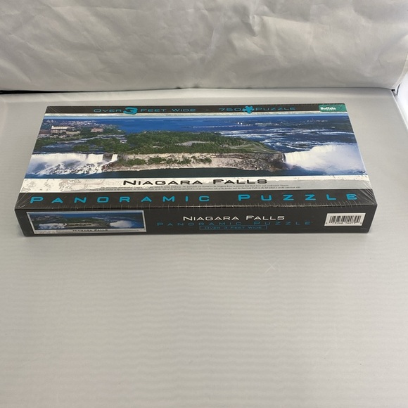 Panoramic Puzzle of Niagara Falls - Picture 2 of 3